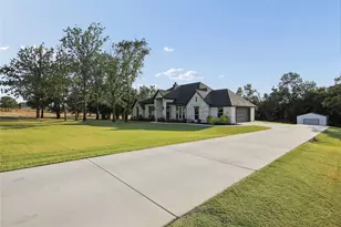 1109 Gonzollas Rd, Springtown, TX 76082 - Photo 4