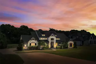 4640 Lake Breeze Dr, McKinney, TX 75071 - Photo 2