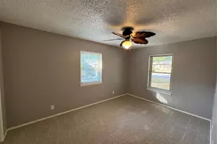 307 Ables St, Granbury, TX 76048 - Photo 16