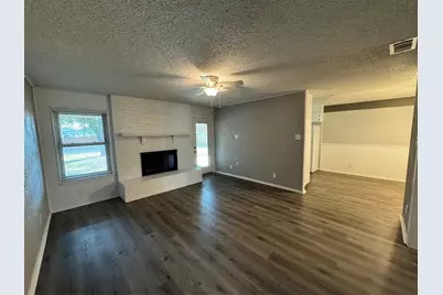 307 Ables Street, Granbury, TX 76048 - Photo 6