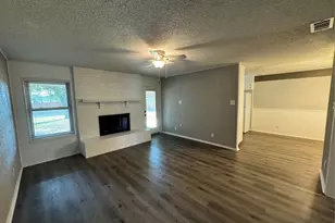 307 Ables St, Granbury, TX 76048 - Photo 6