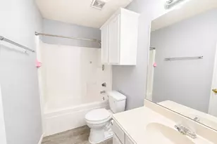 1817 Canterbury Cir, Fort Worth, TX 76112 - Photo 12