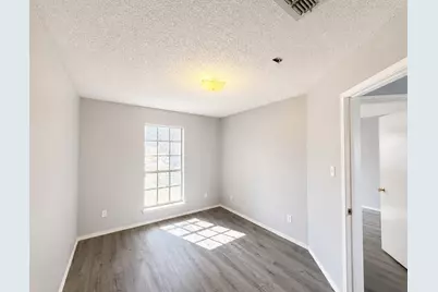 1817 Canterbury Circle, Fort Worth, TX 76112 - Photo 10