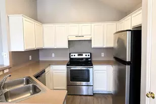 1817 Canterbury Cir, Fort Worth, TX 76112 - Photo 6
