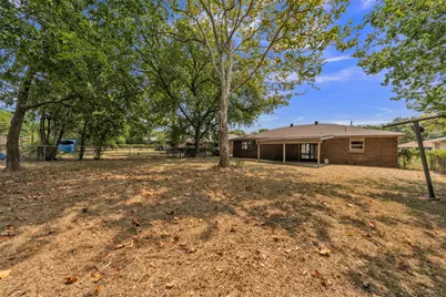 1116 Center Street, Cleburne, TX 76033 - Photo 24