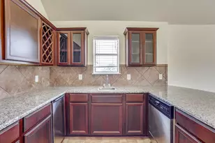 1220 Berkeley Dr, Burleson, TX 76028 - Photo 20