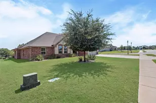 427 River Bank Ln, Granbury, TX 76049 - Photo 38