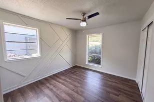 2136 Mountainview Dr, Hurst, TX 76054 - Photo 14