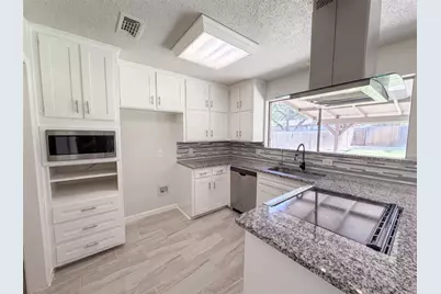 2136 Mountainview Drive, Hurst, TX 76054 - Photo 10