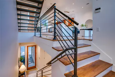 433 Trinity River Circle, Dallas, TX 75203 - Photo 8
