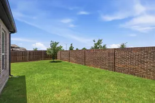 1824 Valencia Dr, Little Elm, TX 75068 - Photo 32