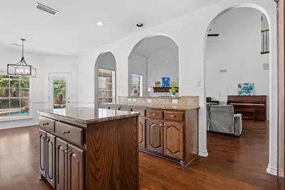 2932 Montalbo, Grand Prairie, TX 75054 - Photo 12