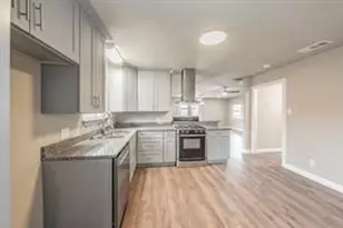 1721 Kay Ave, Bridgeport, TX 76426 - Photo 4