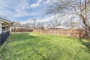 1721 Kay Ave, Bridgeport, TX 76426 - Photo 12