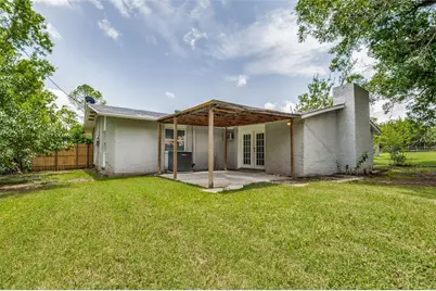 3221 Ridgeview Circle, Irving, TX 75062 - Photo 12