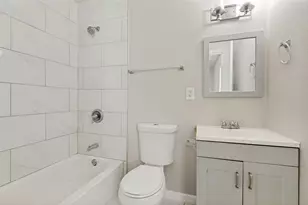3221 Ridgeview Cir, Irving, TX 75062 - Photo 10