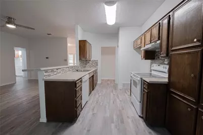 8201 Llano Avenue, Benbrook, TX 76116 - Photo 4