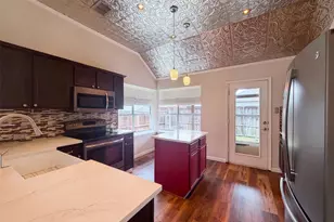 1688 Yellowstone Ave, Lewisville, TX 75077 - Photo 2