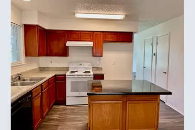 5202 Sherburne Drive, Arlington, TX 76018 - Photo 8