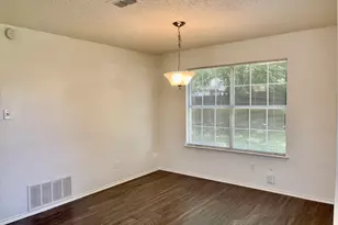5202 Sherburne Dr, Arlington, TX 76018 - Photo 6