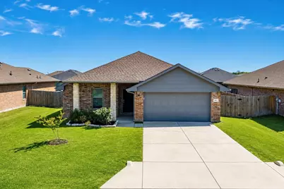 117 Willowbend Loop, Mabank, TX 75147 - Photo 1