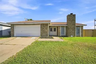 4205 Longstraw Dr, Fort Worth, TX 76137 - Photo 2