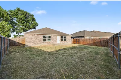 1700 Gayla Creek Drive, Little Elm, TX 75068 - Photo 16