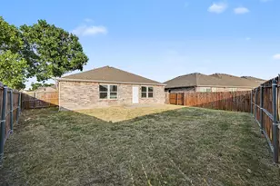 1700 Gayla Creek Dr, Little Elm, TX 75068 - Photo 16