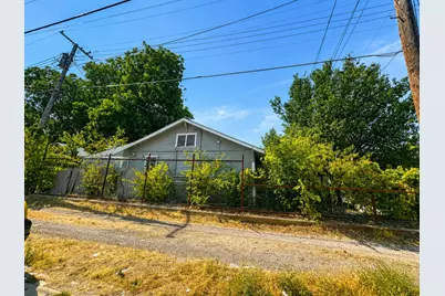 110 N Marlborough Avenue, Dallas, TX 75208 - Photo 2