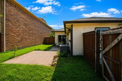 2927 Peninsula Way, Carrollton, TX 75007 - Photo 28