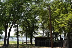 1411 E Lake Dr, Weatherford, TX 76087 - Photo 10