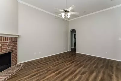 2925 Oakshire Street, Denton, TX 76209 - Photo 2