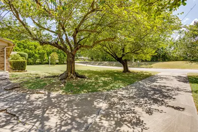 14 Arthur Drive, Edgecliff Village, TX 76134 - Photo 36