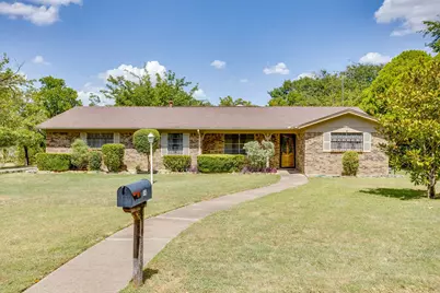 14 Arthur Drive, Edgecliff Village, TX 76134 - Photo 2