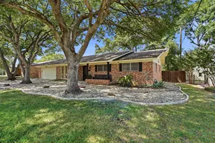 5709 Starlight Dr, Haltom City, TX 76117 - Photo 32