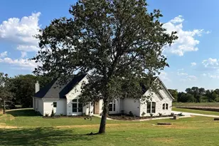 1009 Old Oaks Ct, Weatherford, TX 76087 - Photo 2