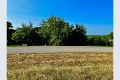 8033 Retreat Boulevard, Cleburne, TX 76033 - Photo 12