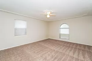 3417 Willowcrest Dr, North Richland Hills, TX 76117 - Photo 10