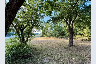 1305 Waterman Street, Fort Worth, TX 76102 - Photo 4