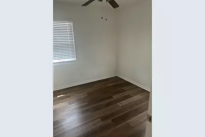 517 Hawthorne Street, Irving, TX 75061 - Photo 10