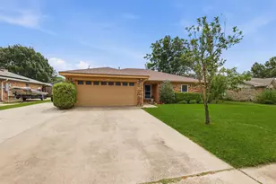 1104 Monterrey St, Bedford, TX 76022 - Photo 6