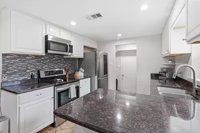 1104 Monterrey Street, Bedford, TX 76022 - Photo 18