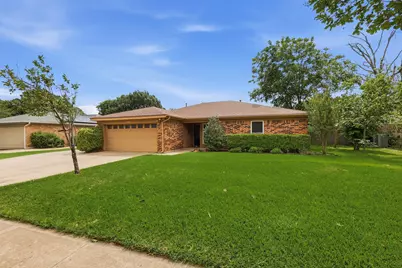 1104 Monterrey Street, Bedford, TX 76022 - Photo 4