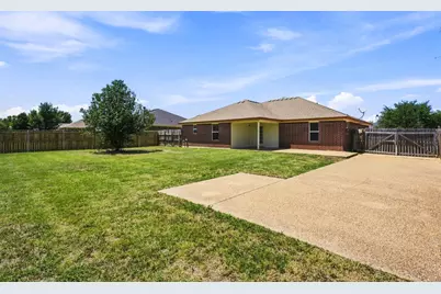 4300 Larry Don Lane, Waco, TX 76708 - Photo 2