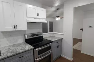 415 Liberty Pl, Grand Prairie, TX 75052 - Photo 8