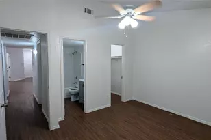 415 Liberty Pl, Grand Prairie, TX 75052 - Photo 10