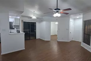 415 Liberty Pl, Grand Prairie, TX 75052 - Photo 4