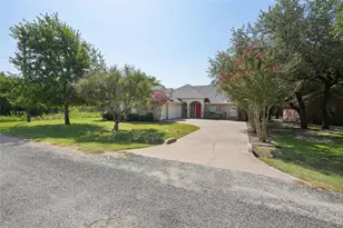 43192 Fringewood Dr, Whitney, TX 76692 - Photo 2