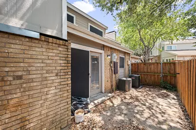 2706 Creek Wood Court, Carrollton, TX 75006 - Photo 28