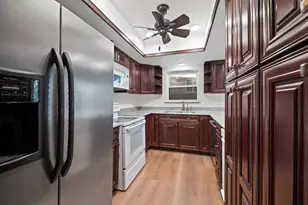 2706 Creekwood Ct, Carrollton, TX 75006 - Photo 10